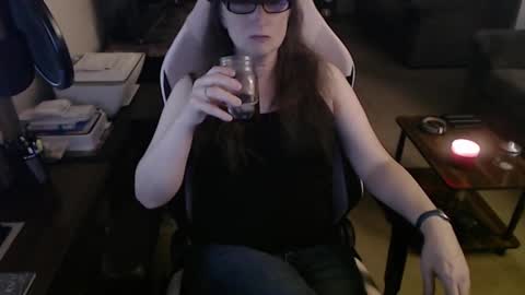 Snapshot of kait331 chatting on January 16, 1:06 am Camprincess331 online show from January 16, 1:06 am