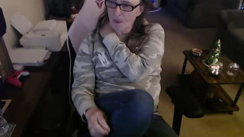 Camprincess331 online show from December 16, 2:38 am