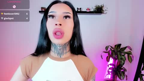 Snapshot of kali_ka chatting on September 11, 7:00 pm Kali Ka Please help me with your thumbs up its important dont forget my birthday on October 26 online show from September 11, 7:00 pm