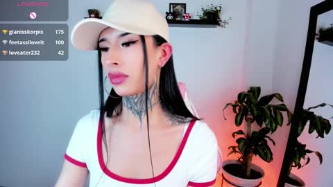 Snapshot of kali_ka chatting on October 10, 10:33 pm Kali Ka Please help me with your thumbs up its important dont forget my birthday on October 26 online show from October 10, 10:33 pm