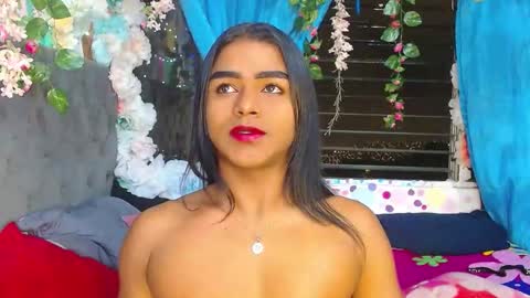 Snapshot of karly_coffe chatting on October 5, 8:04 am KARLY. online show from October 5, 8:04 am