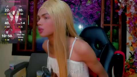 karol Vanessa   online show from April 18, 11:23 am