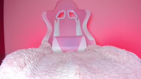 katalinaferreirax online show from March 27, 1:09 am