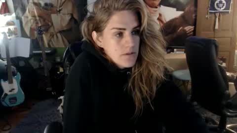 Katie online show from November 5, 6:24 am