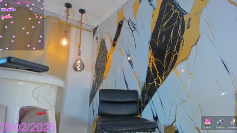 Keila  online show from February 5, 8:04 pm