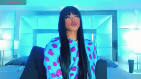 Kendra Bailey online show from January 13, 7:22 pm