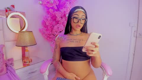 Khelany Isyy  online show from December 14, 11:34 pm