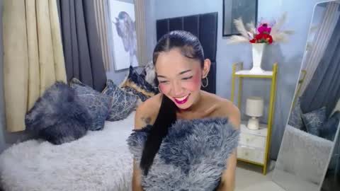 kieramoore online show from November 30, 6:49 am