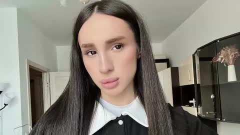 Kim Oberlin online show from February 13, 5:53 pm