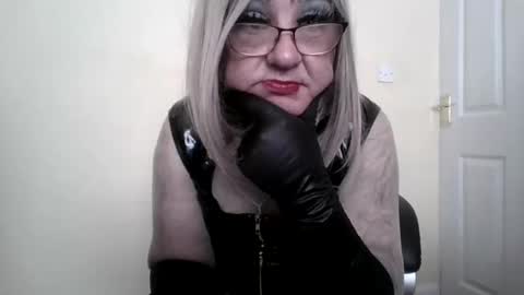 Cynthia Pvc lips online show from March 12, 2:56 pm