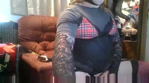 kinkycd0 online show from November 28, 4:41 pm