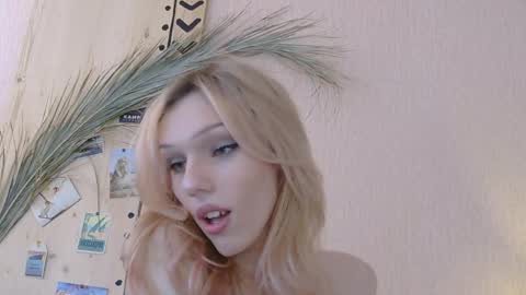 Kira online show from April 9, 2:23 pm