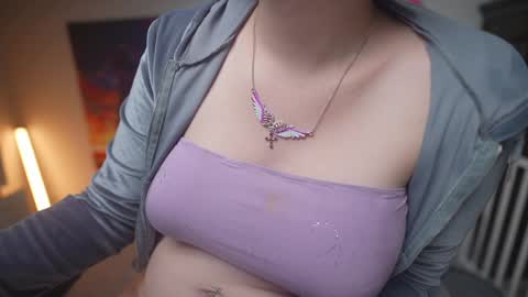 Snapshot of krystalsyxx chatting on February 9, 3:11 am Krystal Syx online show from February 9, 3:11 am