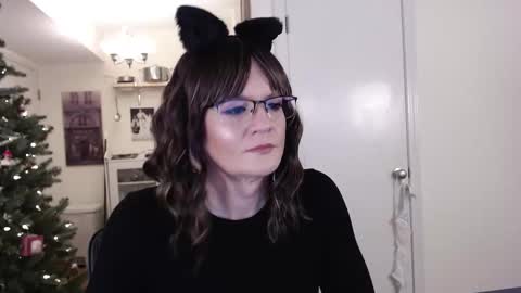 Cait online show from January 10, 1:22 am