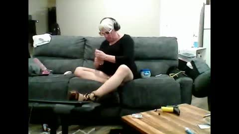 kulinky6969 online show from December 28, 7:00 am