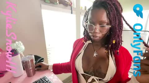 Kylie Snow online show from May 11, 6:16 pm