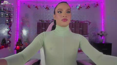 Snapshot of kylievictoria_ chatting on December 25, 2:57 am Kylie online show from December 25, 2:57 am