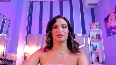 Snapshot of kylievictoria_ chatting on January 13, 4:28 am Kylie online show from January 13, 4:28 am