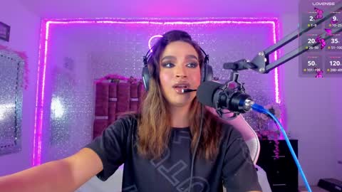 Snapshot of kylievictoria_ chatting on January 26, 4:41 am Kylie online show from January 26, 4:41 am