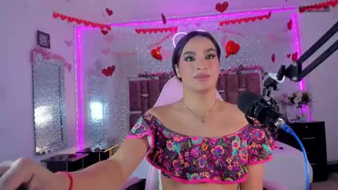 Snapshot of kylievictoria_ chatting on February 16, 4:42 am Kylie online show from February 16, 4:42 am