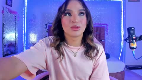 Snapshot of kylievictoria_ chatting on March 11, 4:32 am Kylie online show from March 11, 4:32 am
