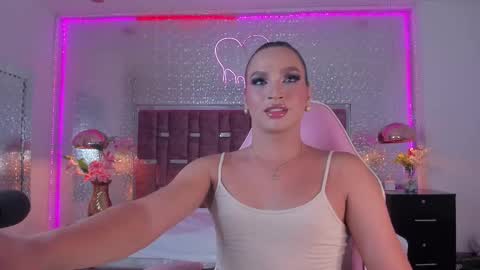 Snapshot of kylievictoria_ chatting on September 16, 4:50 am Kylie online show from September 16, 4:50 am