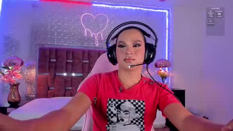 Snapshot of kylievictoria_ chatting on September 21, 5:02 am Kylie online show from September 21, 5:02 am
