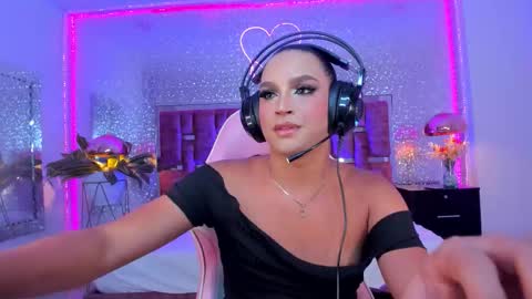 Snapshot of kylievictoria_ chatting on October 10, 6:14 am Kylie online show from October 10, 6:14 am