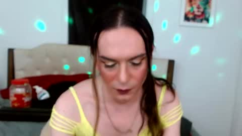 Snapshot of laceyphoenix1 chatting on October 14, 4:02 am Lacey Phoenix online show from October 14, 4:02 am