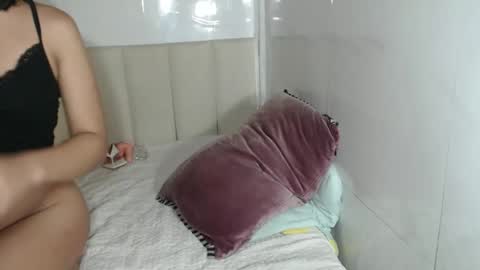 Snapshot of lady_jedyy chatting on October 15, 6:52 pm online show from October 15, 6:52 pm