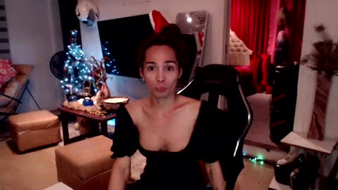 M MMY online show from January 2, 3:29 pm