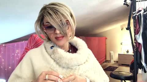 Oxana online show from February 5, 11:32 pm