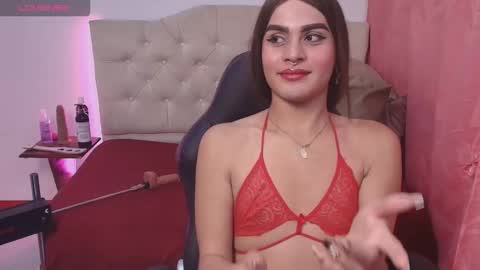 Snapshot of lailahdark chatting on October 14, 4:02 am Camila online show from October 14, 4:02 am