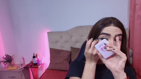 Snapshot of lailahdark chatting on October 15, 5:07 am Camila online show from October 15, 5:07 am