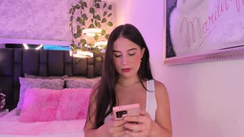Snapshot of laurenblonde22 chatting on January 10, 12:58 pm Lauren Blonde online show from January 10, 12:58 pm