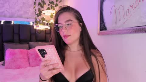 Snapshot of laurenblonde22 chatting on January 11, 1:53 pm Lauren Blonde online show from January 11, 1:53 pm
