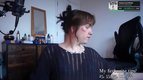 leah_lust_ online show from October 16, 1:11 pm