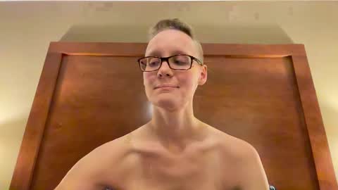 Lee online show from January 14, 10:12 pm