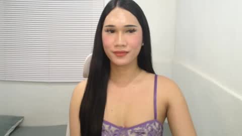 leighs_celine online show from April 10, 4:13 pm