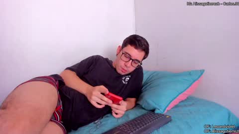 Carlos  Alissa. Help us to reach 100 likes  online show from January 20, 2:25 pm