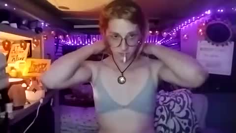 LesleyGumGrass- The Boring Trans girl online show from October 14, 4:24 am