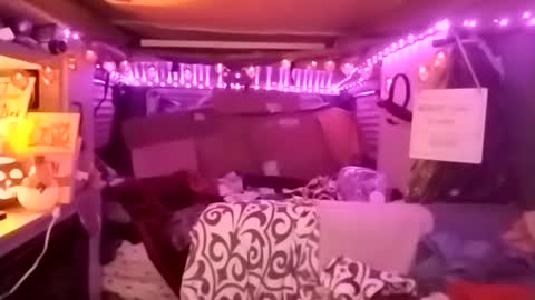 LesleyGumGrass- The Boring Trans girl online show from October 16, 5:52 am