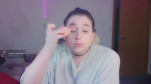 Lil Alison Heart online show from December 4, 2:31 pm