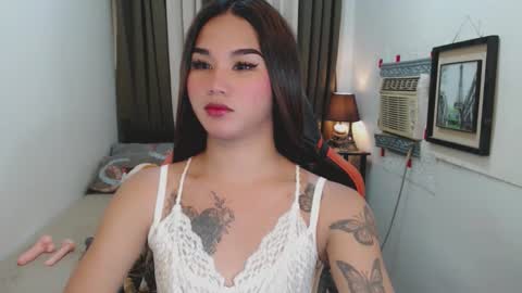 LILY online show from November 4, 8:46 am