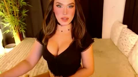 Snapshot of lilymonstercock chatting on October 16, 2:12 am IM YOUR TRUE GODESS Lilymonstercock online show from October 16, 2:12 am
