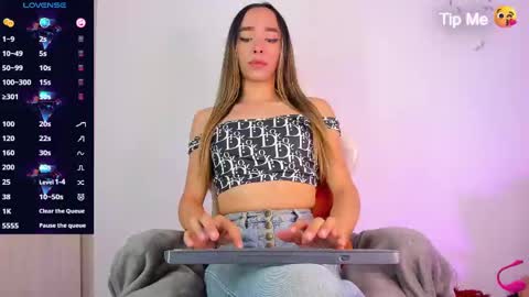 Linda online show from November 8, 3:51 am