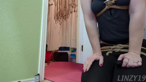 Linzy19 online show from January 7, 5:42 pm