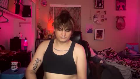 LobotomyPrincess online show from April 6, 6:25 am