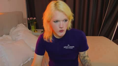 lollita online show from March 30, 10:27 am