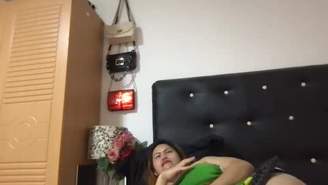 Snapshot of longasiansausage chatting on October 14, 12:28 pm TOPwithEXTRABiG online show from October 14, 12:28 pm